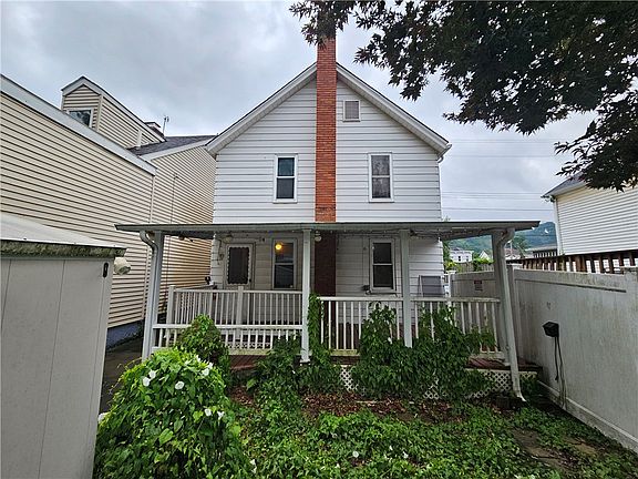 3rd image of 139 2nd St