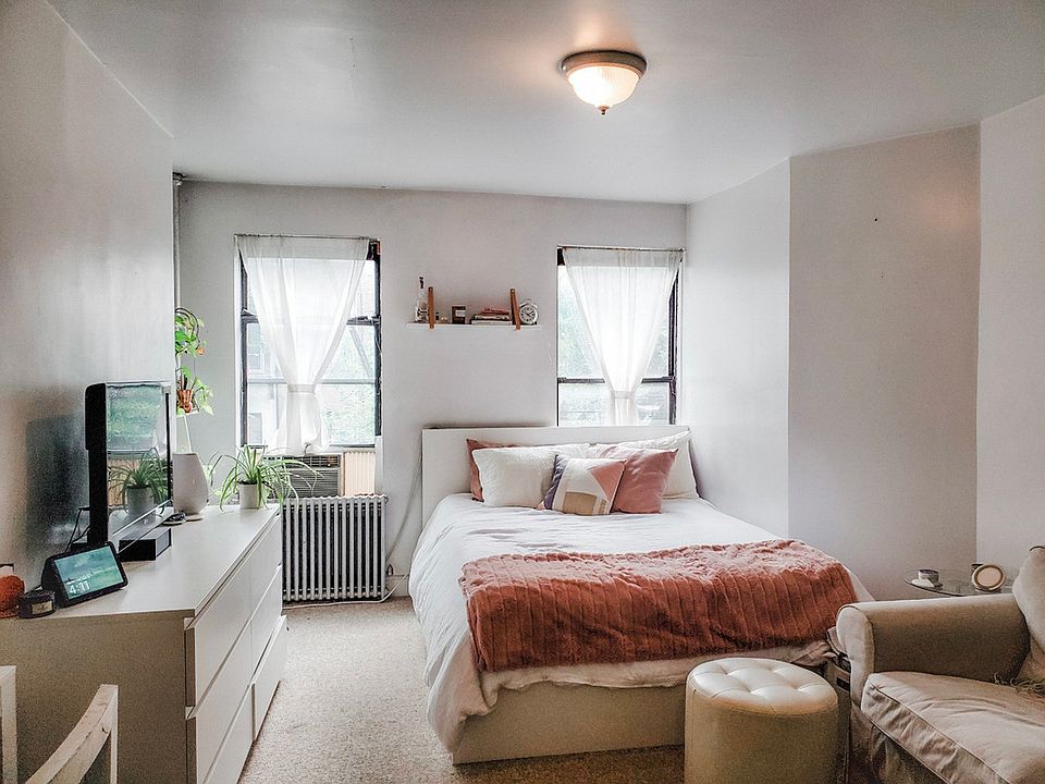 1st image of 424 E 11th St #11B