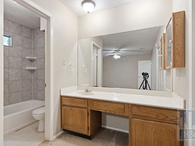 9002 Marsh Dr — Photo 12