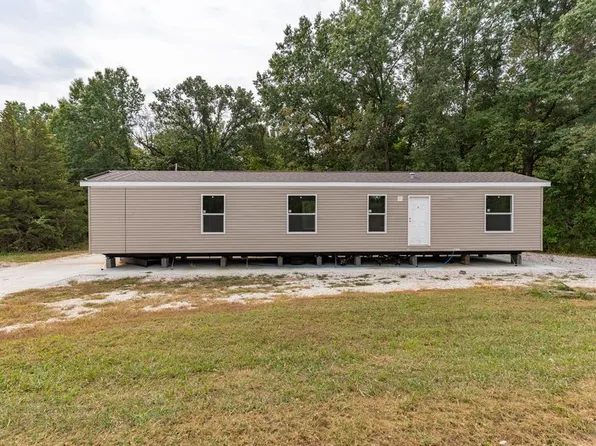 1051 E Squaw Valley Ln, Keytesville, MO 65261