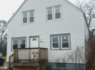 5622 W Mill Rd, Milwaukee, WI 53218