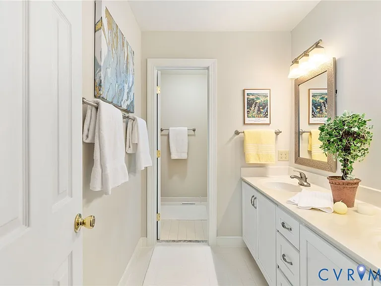 12015 Bexley Ct — Photo 35