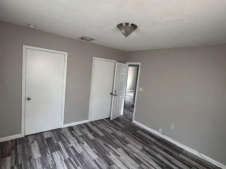 3309 Avenue S — Photo 9
