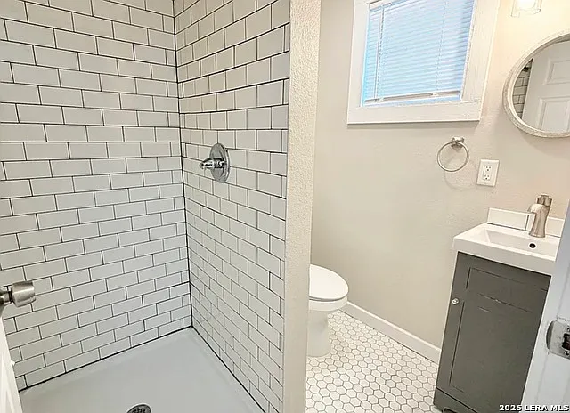 105 Dewitt — Photo 21