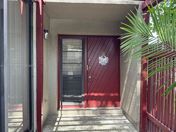 4th image of 1071 Windward Dr #0