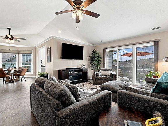 2nd image of 3274 Lake Ridge Dr APT D