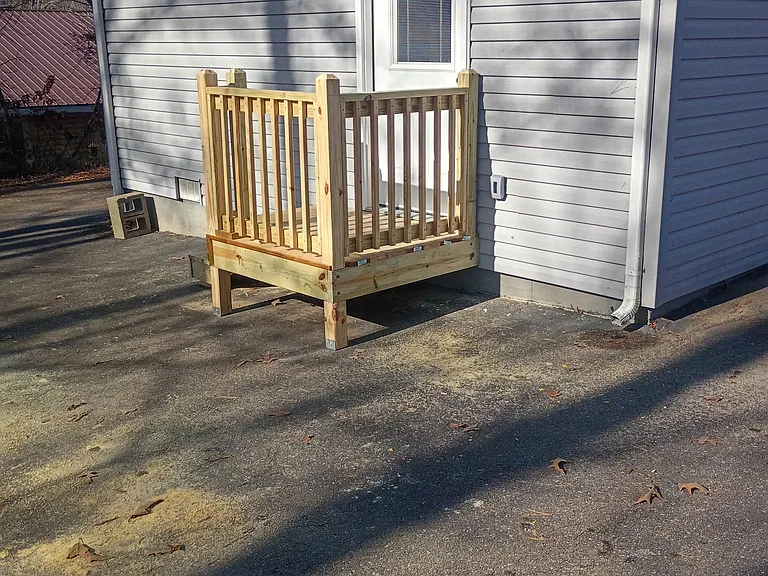 101 Edmonds Dr — Photo 3