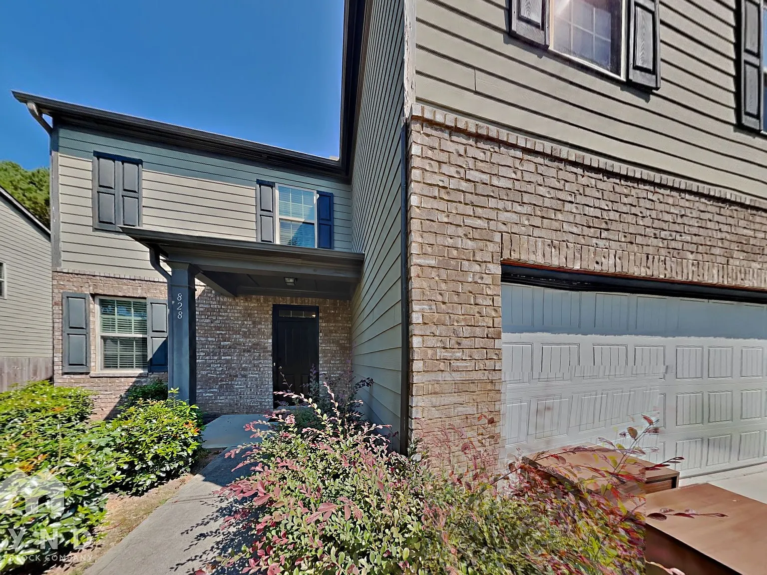 4 bed, 2.5 bath, 2288 sqft, $2,365 — Photo 1