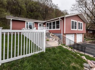 3725 Cliffside Dr, La Crosse, WI 54601