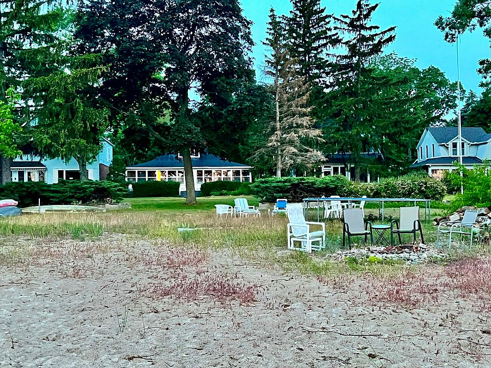 4046 Gratiot Ave, Port Huron, MI 48060 Zillow