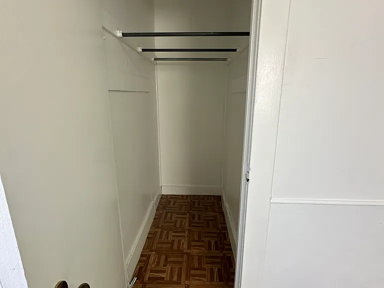 Walk in closet