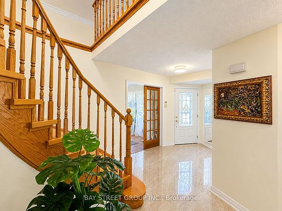 5th image of 2554 Valencia Rd