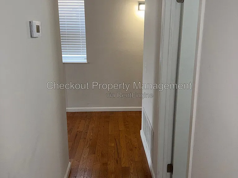 5535 Pershing Ave #22 — Photo 2