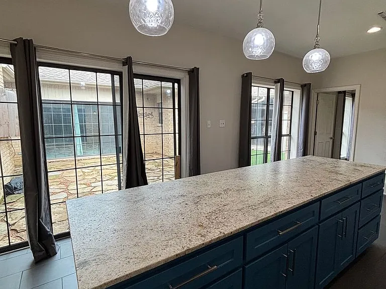 5026 Bellaire Dr S — Photo 29