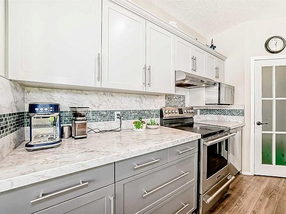 5th image of 42 W Somerset Cir SW
