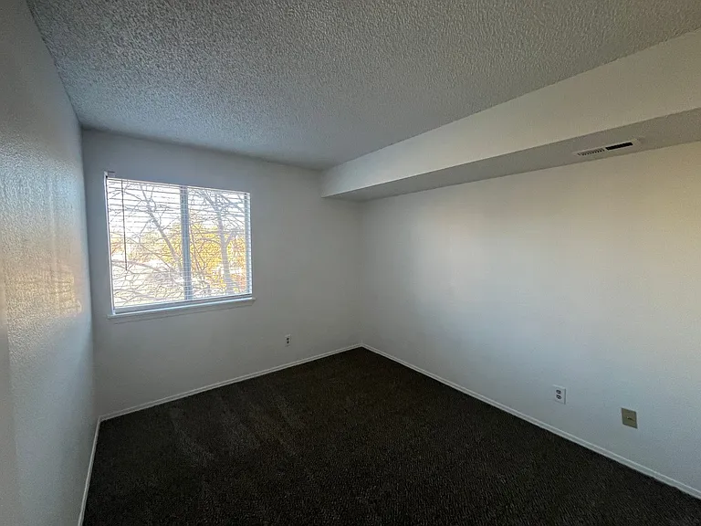 1075 S Elkhart Way — Photo 24