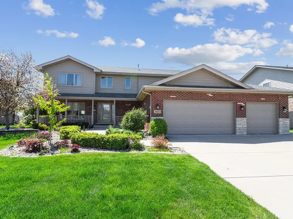 8653 Fairfield Ln, Tinley Park, IL 60487
