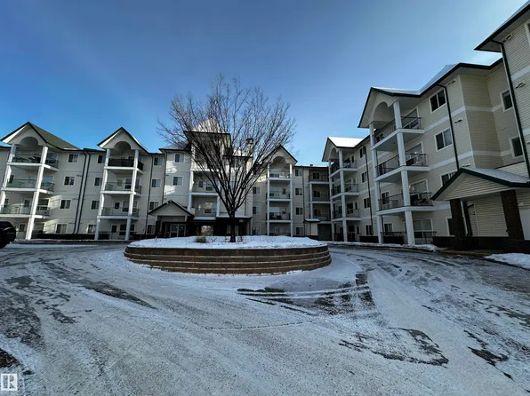 13625 34th St NW #215, Edmonton, AB T5A 0E3