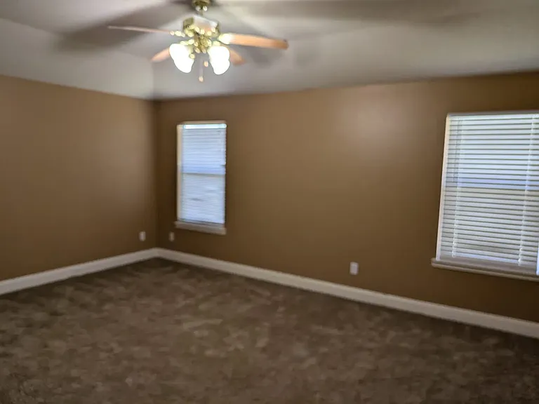 2428 Collier Dr — Photo 13