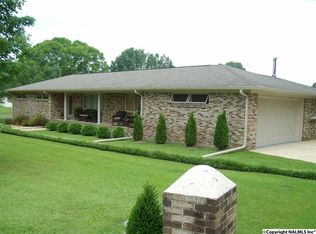 2646 Barnes Dr, Hokes Bluff, AL 35903