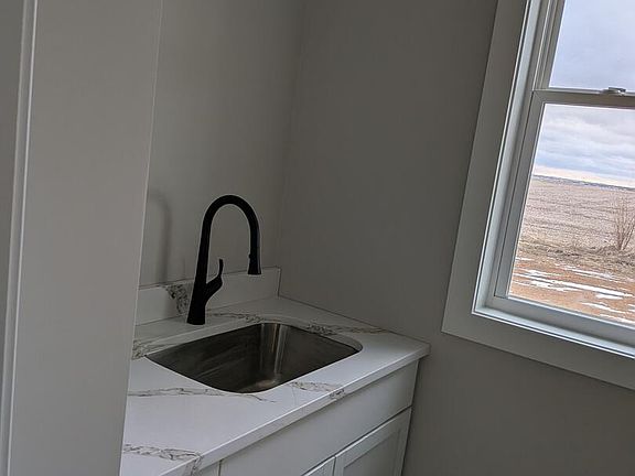 4th image of 675 S Regulators St