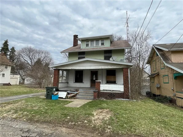 2715 Blair Pl SW, Canton, OH 44710