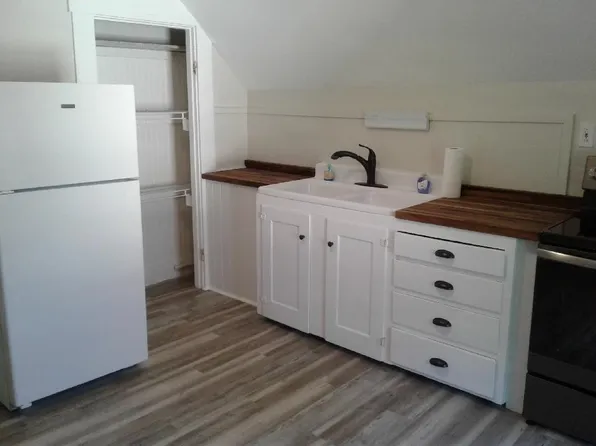 188 Walnut St #3, Manchester, NH 03104