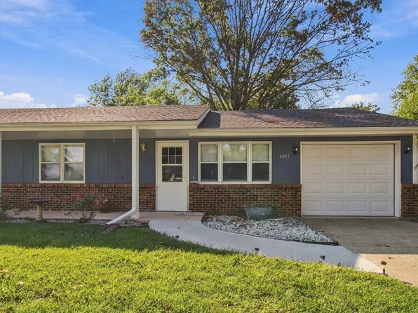 4003 Southlake Cir, Sedalia, MO 65301