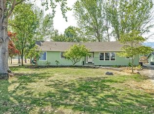 3039 Freeland Rd, Central Pt, OR 97502