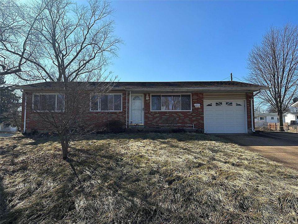 900 Hazelvalley Dr, Hazelwood, MO 63042 Zillow