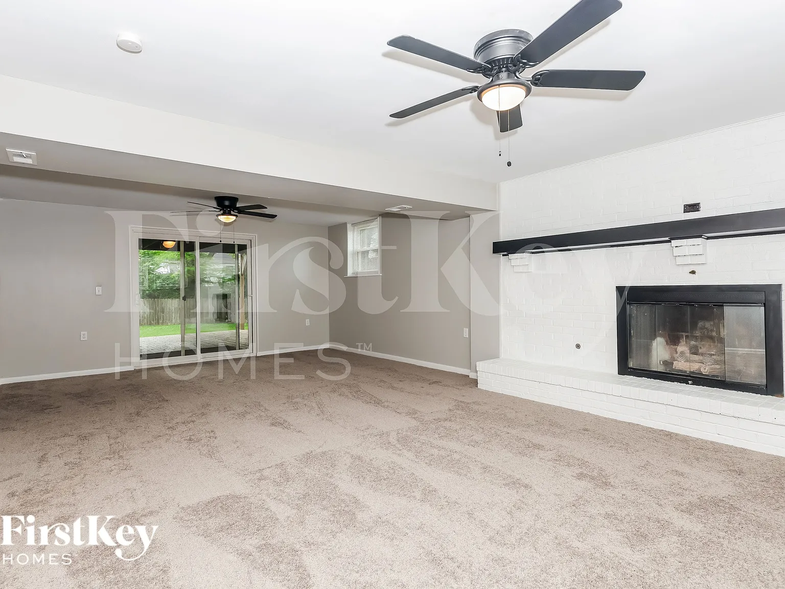 3 bed, 2.5 bath, 1344 sqft, $2,040 — Photo 3
