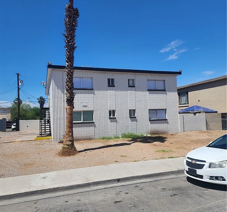2905 Elm Ave #1