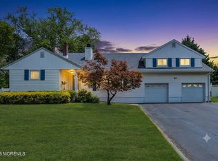 10 Homestead Place, Holmdel, NJ 07733