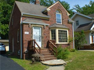 1075 Rushleigh Rd, Cleveland Heights, OH 44121