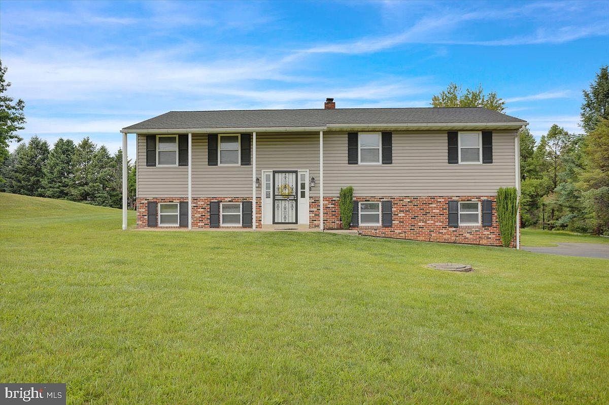901 Sofianos Ln, Reading, PA 19605 Zillow