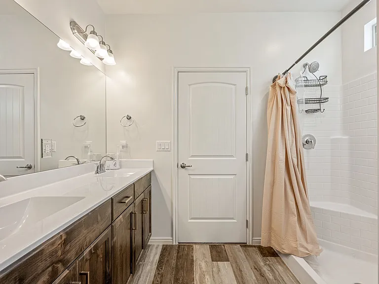 1382 E White Desert Dr — Photo 8