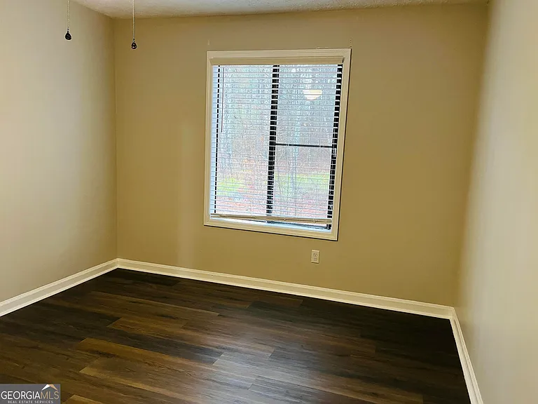145 Pine Ter #155 — Photo 25