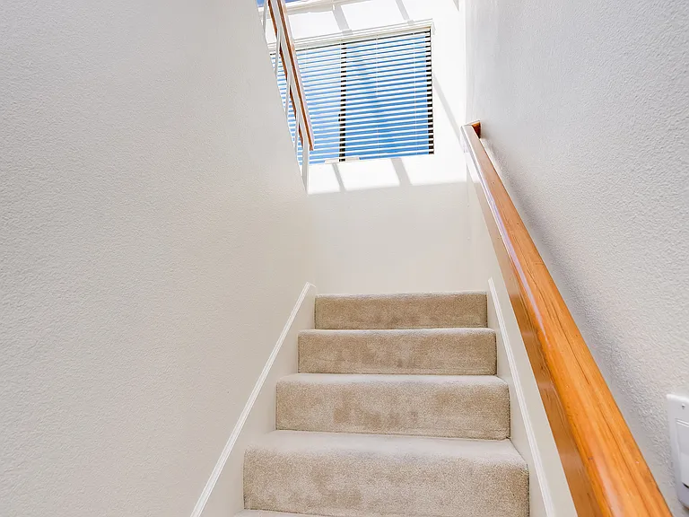 18731 Hatteras St #26 — Photo 8