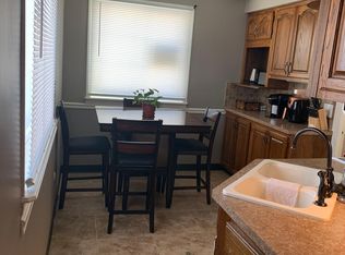 3031 Hickory Grove Rd #6, Davenport, IA 52806