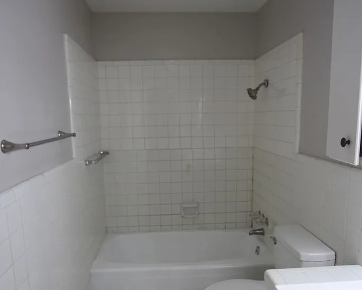 1424 E Houston St Duplex — Photo 15