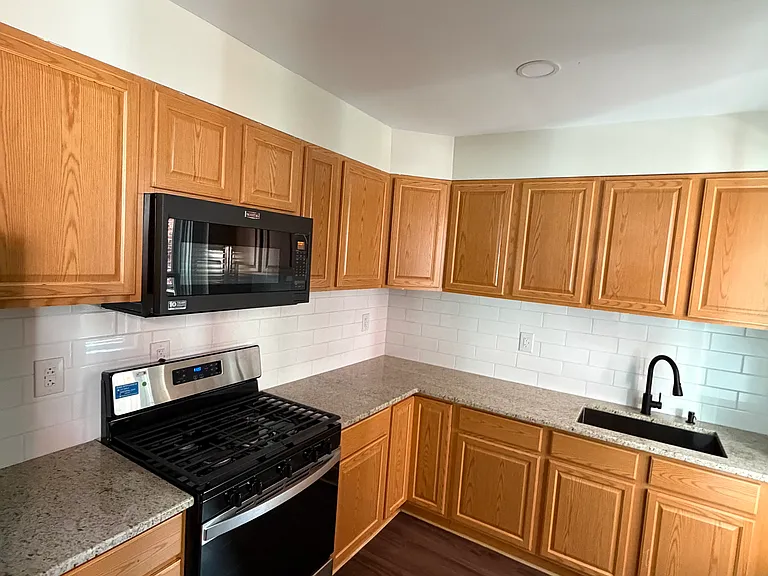 416 Beaver St — Photo 9