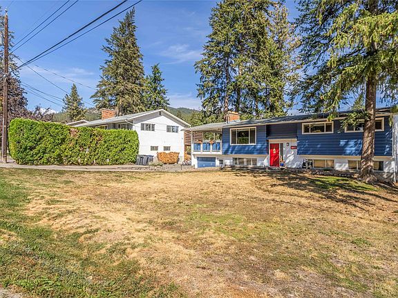 2nd image of 3227 McIver Rd