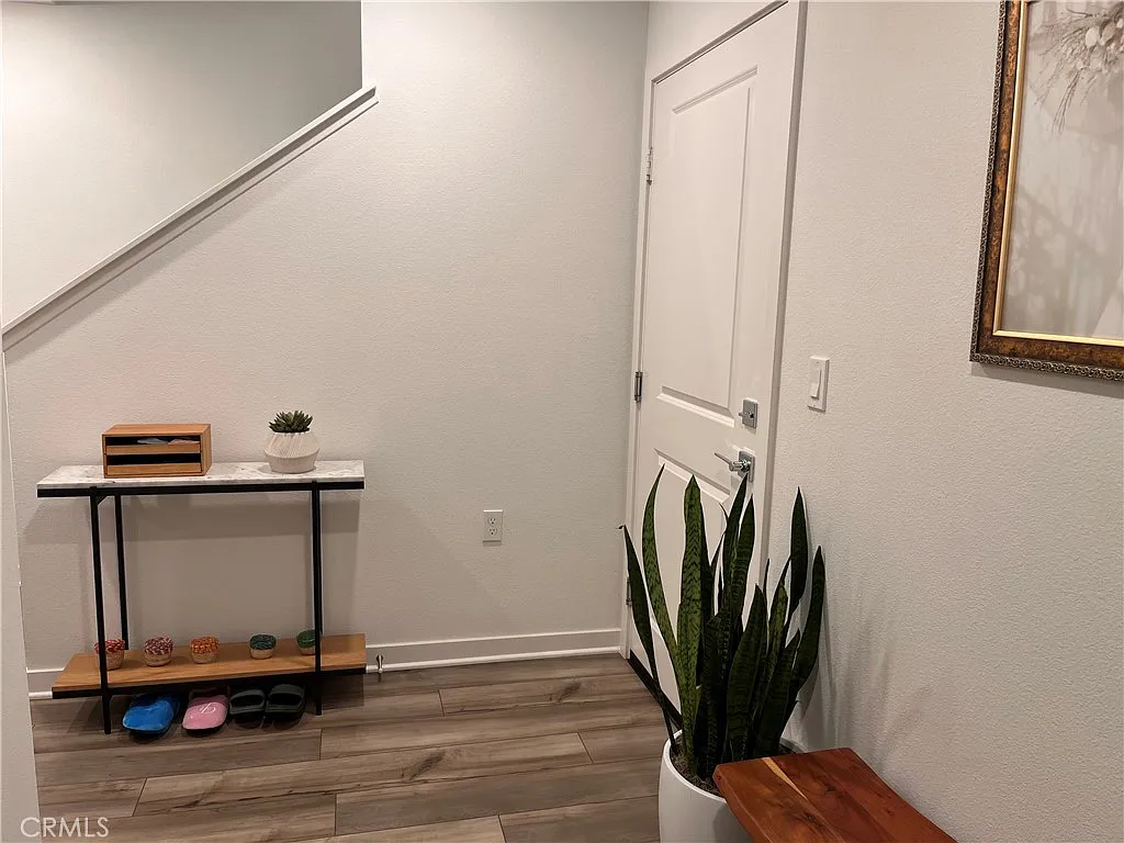 3 bed, 3.5 bath, 1789 sqft, $4,000 — Photo 3
