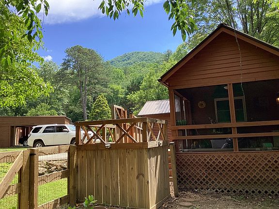 4th image of 1531 Mountain Village Dr