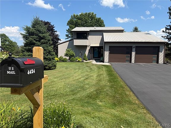2nd image of 4424 Belleflower Cir
