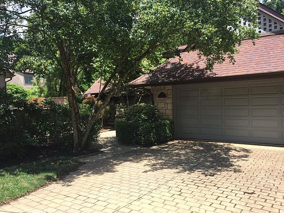 3rd image of 170 Whieldon Ln