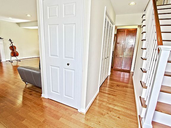 4th image of 13217 Pleasantview Ln
