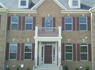 2526 Campus Way N, Mitchellville, MD 20721