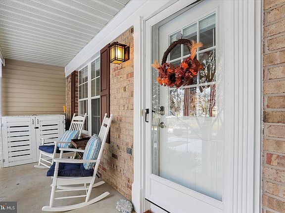 2nd image of 1917 Cross Trails Rd