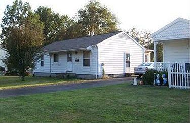 1st image of 860 Saul Dr